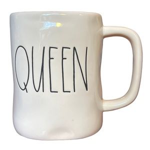 Rae Dunn - QUEEN - Mug